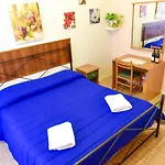 Casa Vacanza Frendy - Zona con Parcheggio Gratis sulla strada