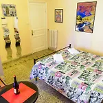 Casa Vacanza Frendy - Free Airport Transportation On Arrival If You Book An Apartment Of Minimum 3 Nights And 6 People