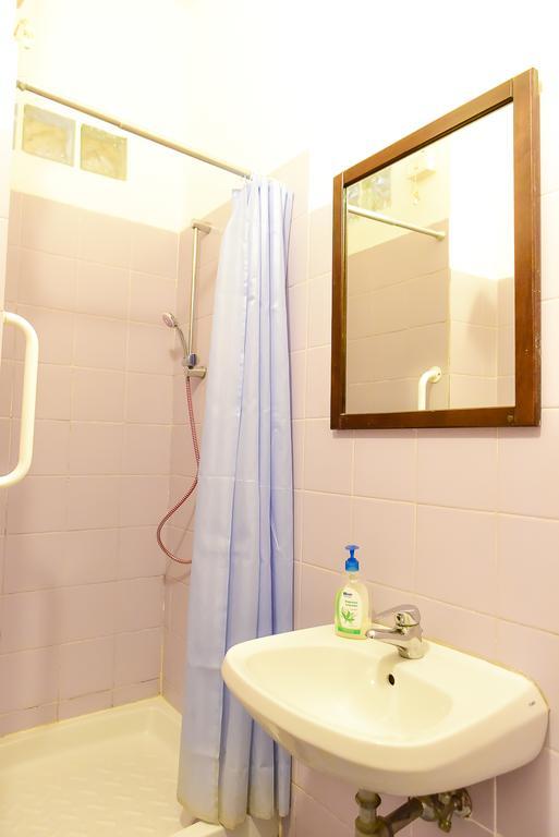 Affittacamere Casa Vacanza Frendy - Zona Con Parcheggio Gratis Sulla Strada Roma