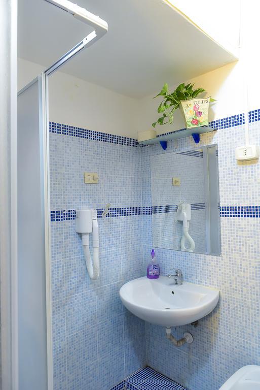 Gasthof Casa Vacanza Frendy - Free Airport Transportation On Arrival If You Book An Apartment Of Minimum 3 Nights And 6 People