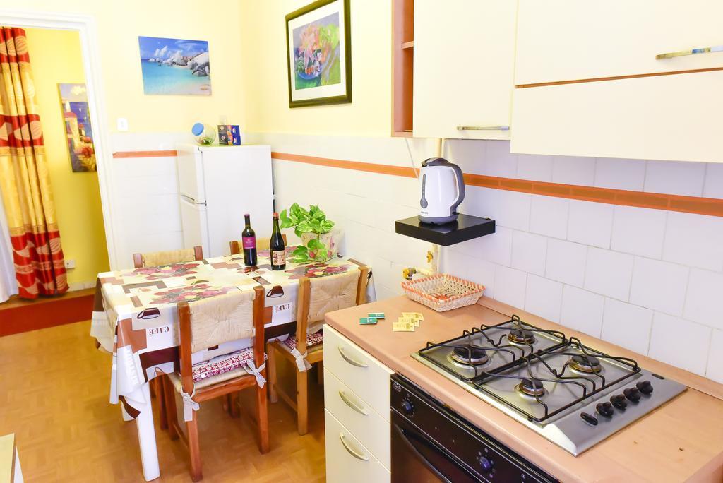 Casa Vacanza Frendy - Zona Con Parcheggio Gratis Sulla Strada Affittacamere Roma